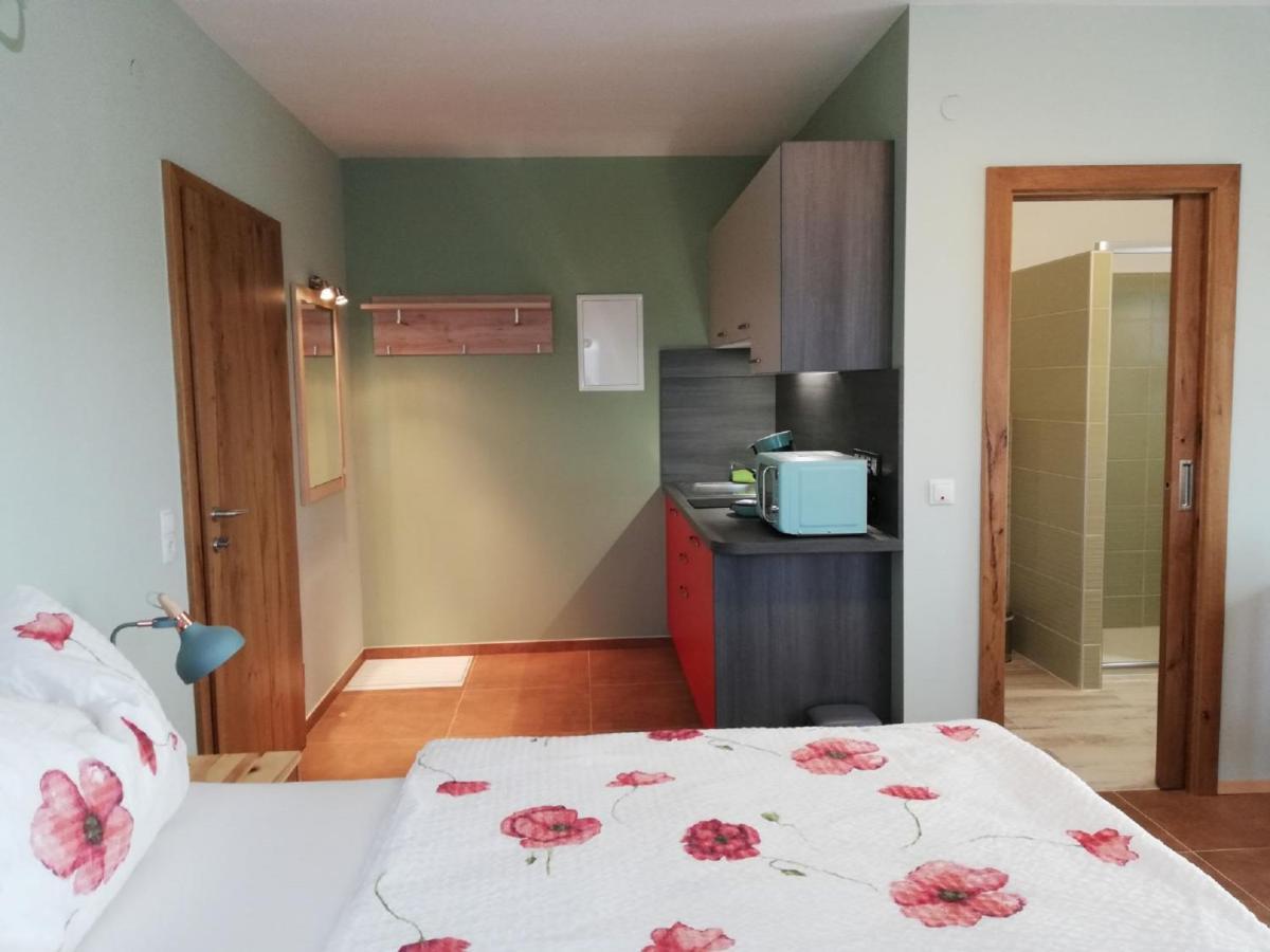 Haus Monti Otel Maria Lanzendorf Dış mekan fotoğraf