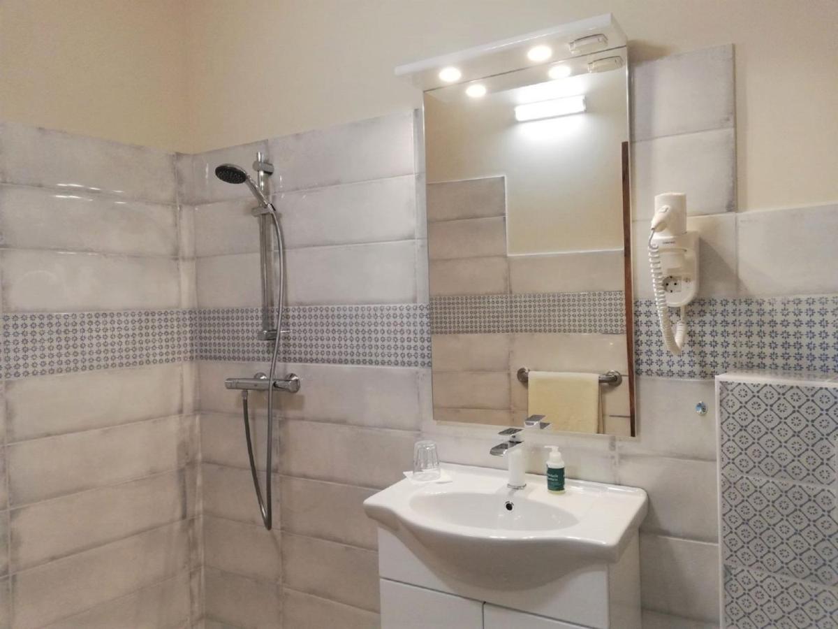 Haus Monti Otel Maria Lanzendorf Dış mekan fotoğraf