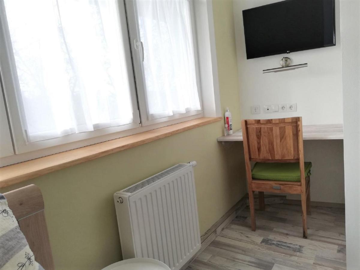 Haus Monti Otel Maria Lanzendorf Dış mekan fotoğraf