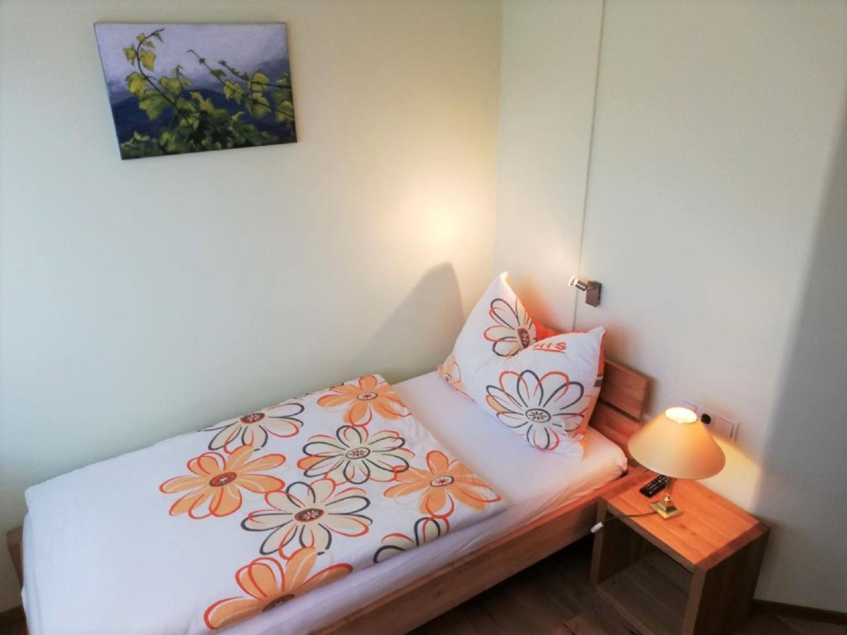 Haus Monti Otel Maria Lanzendorf Dış mekan fotoğraf